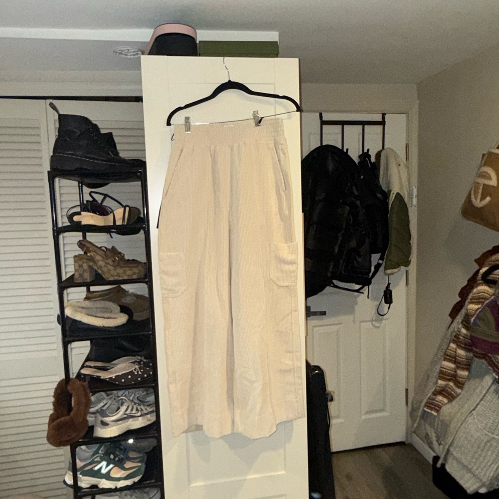 Urban outfitters long cinched waist ribbed soft corduroy style pant